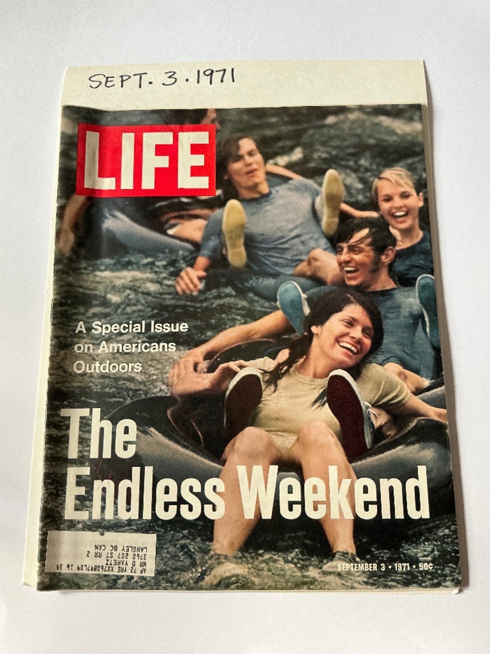 Vintage 1971 LIFE Magazine September 3 The Endless Weekend Cover